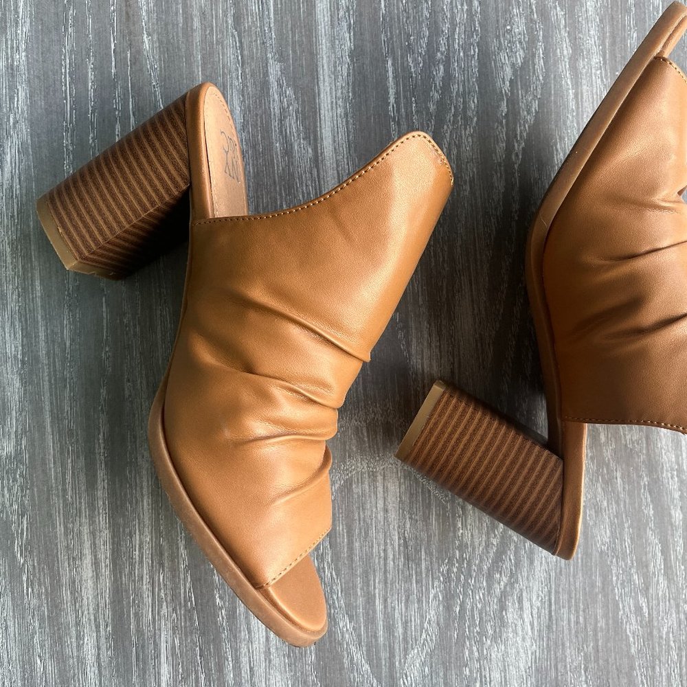 NY&C Tan Open Toe Heels